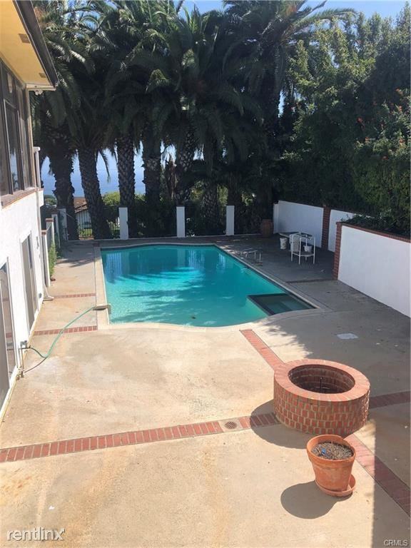 30629 Palos Verdes Dr E - Photo 3 of 10