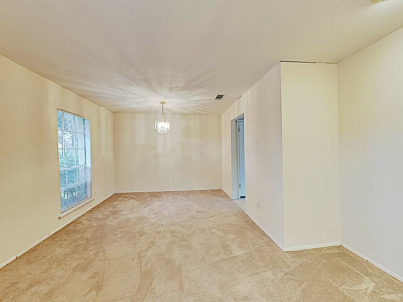 1820 Castille Dr - Photo 2 of 14