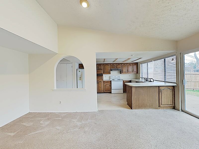 1820 Castille Dr - Photo 3 of 14
