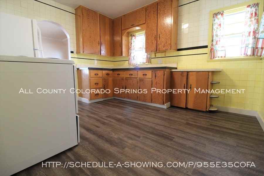 726 West Corona Avenue - Photo 3 of 12