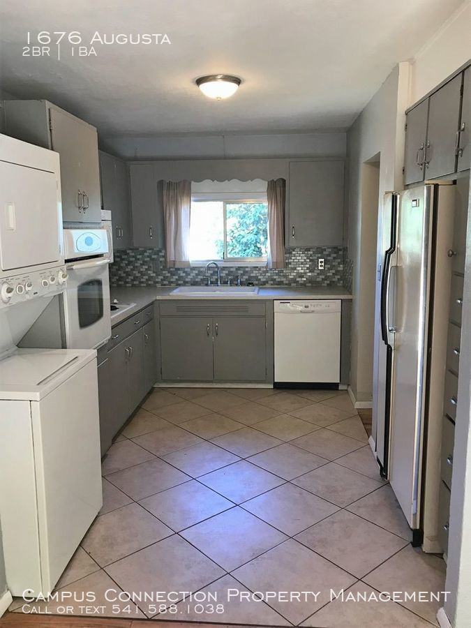 1676 Augusta - Photo 3 of 14