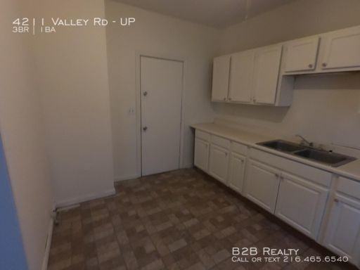 4211 Valley Rd #UP - Photo 2 of 5