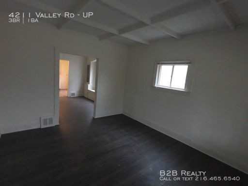 4211 Valley Rd #UP - Photo 3 of 5
