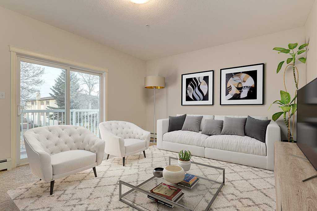 Katherine Manor - Photo 3 of 16