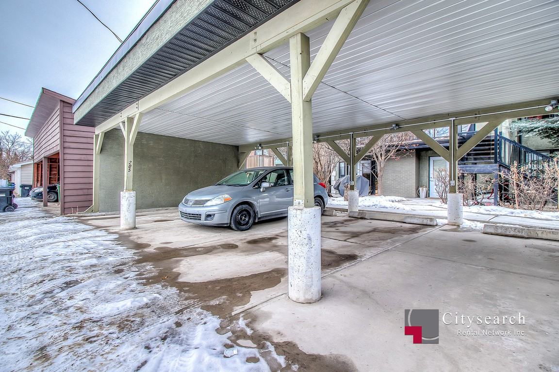 P729 - Photo 3 of 19