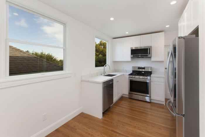 1366 5th Ave - Photo 3 of 22