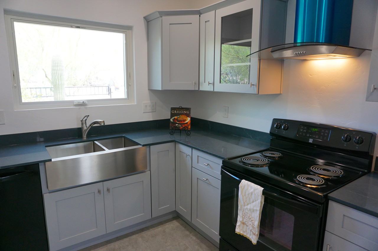 6443 N Foothills Dr - Photo 2 of 23