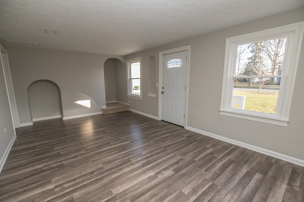 1138 E 331st St - Photo 3 of 24