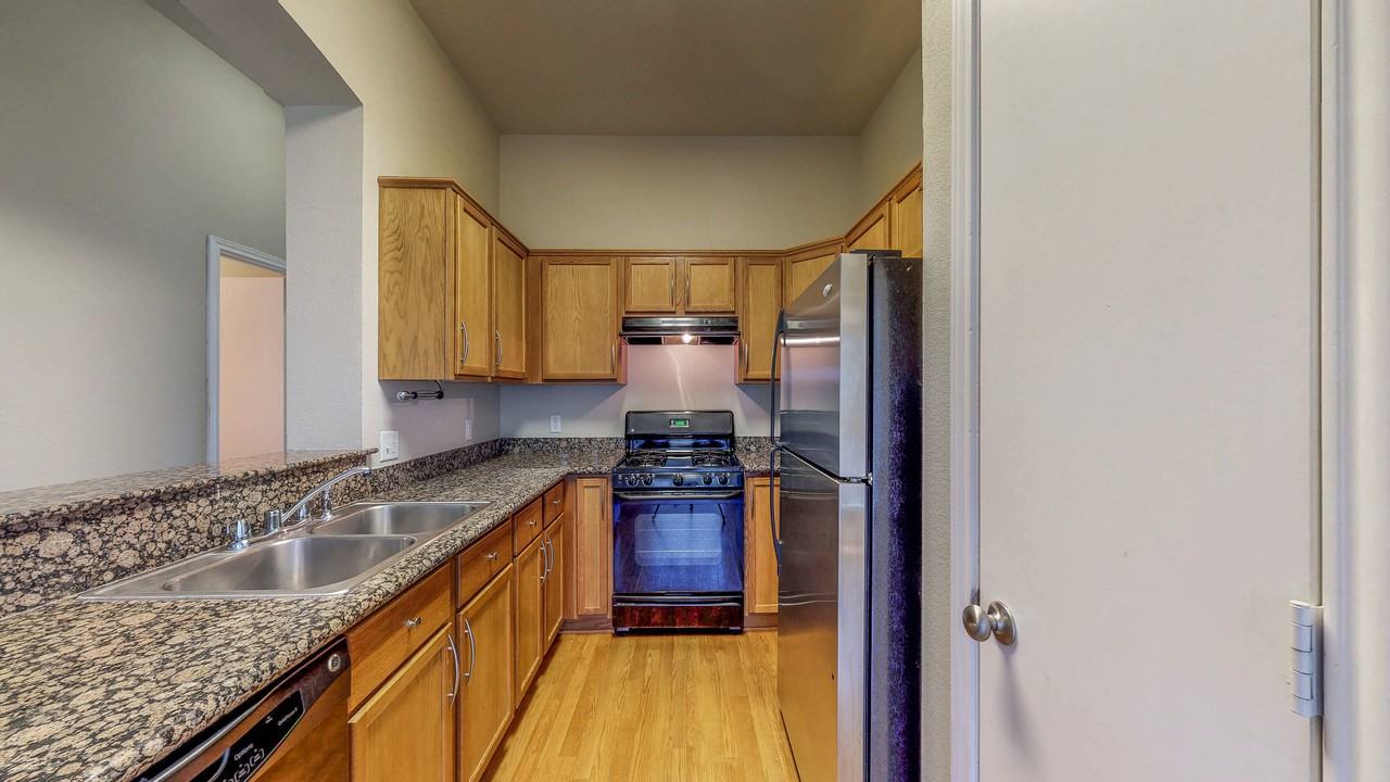 1000 Windmeadows Dr - Photo 2 of 34