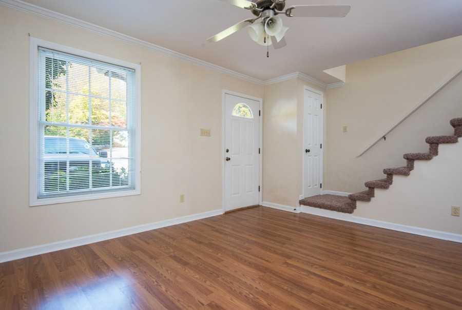 413 Pine Lakes Ln - Photo 2 of 13