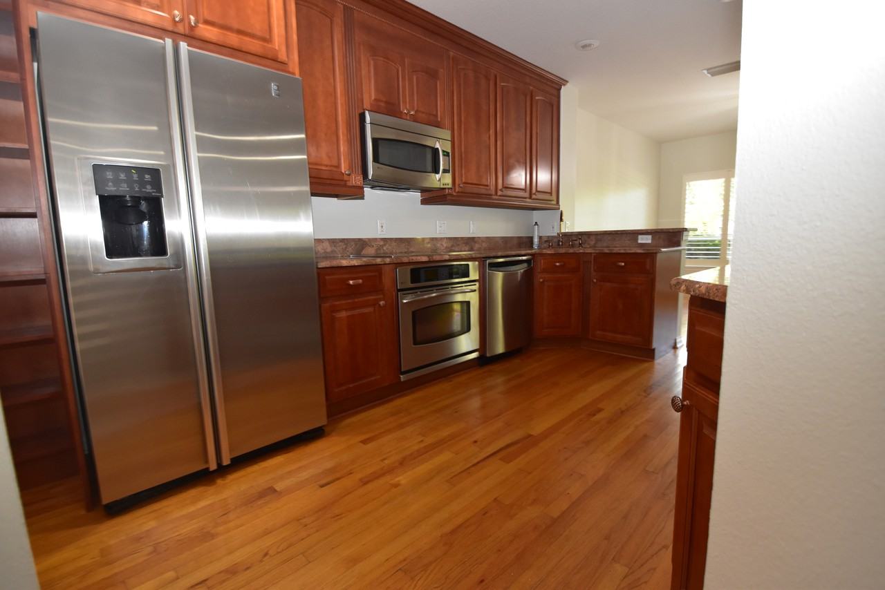 1195 Shipwatch Cir - Photo 2 of 13
