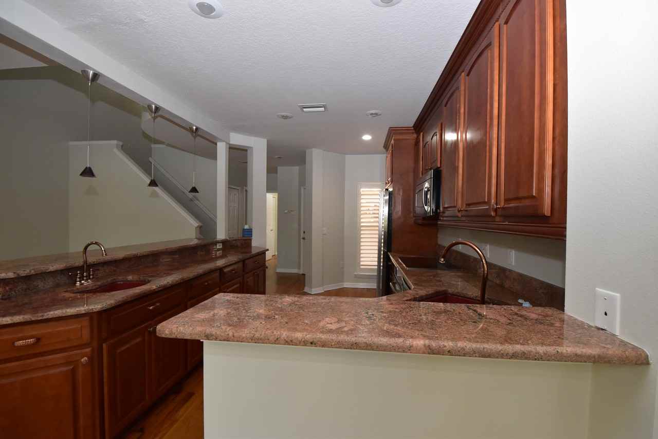 1195 Shipwatch Cir - Photo 3 of 13