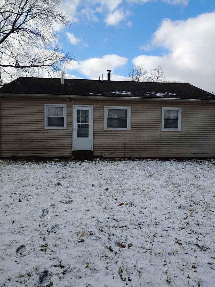 2206 Endrow Ave Ne - Photo 2 of 15