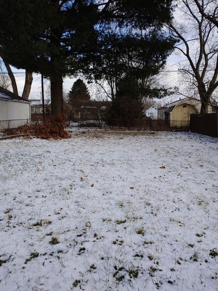 2206 Endrow Ave Ne - Photo 3 of 15