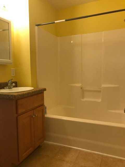 1813 Brewton Dr - Photo 3 of 8