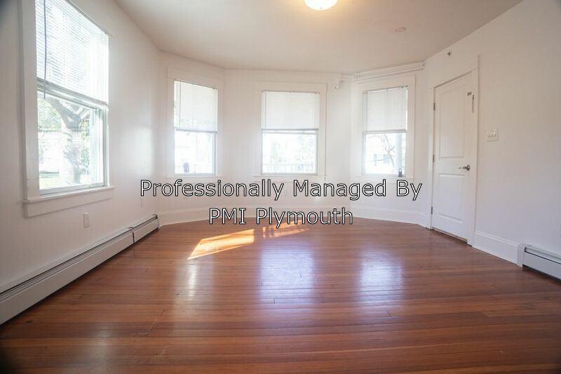 20 Shore St #1 - Photo 2 of 28