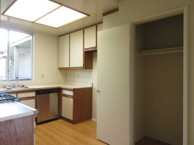 Huston St. & Vineland Ave. - Photo 2 of 28