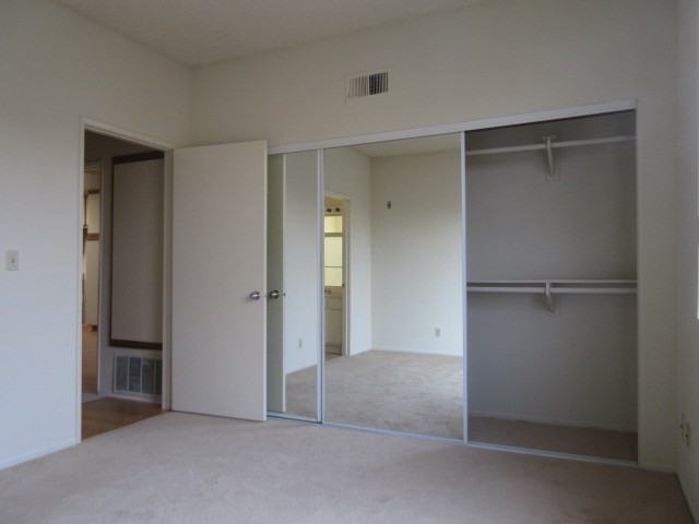 Huston St. & Vineland Ave. - Photo 4 of 28