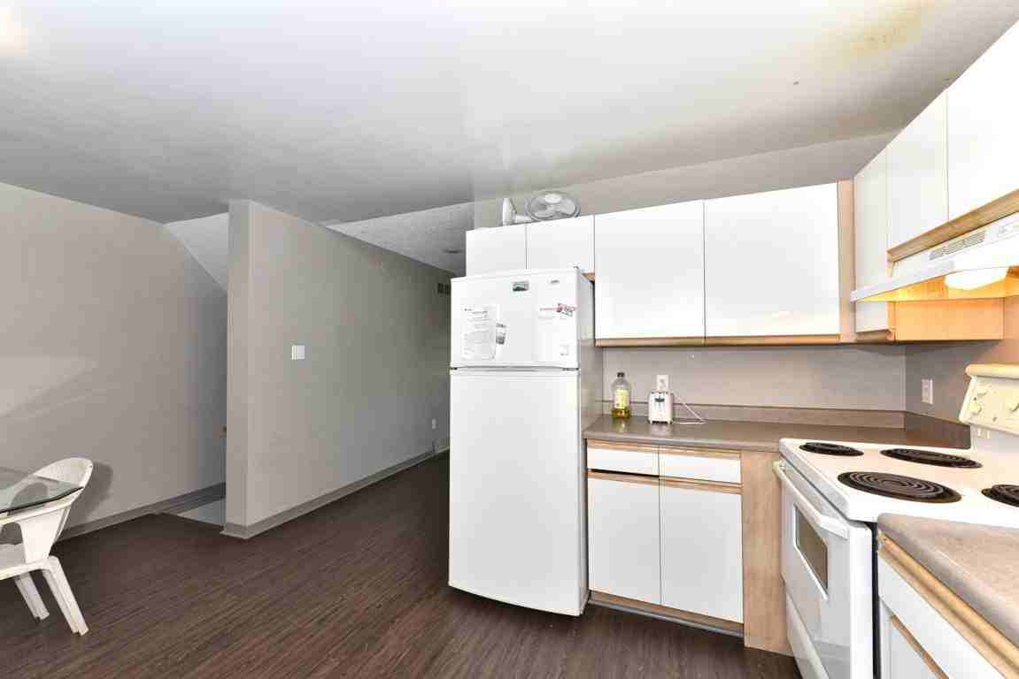 625 Third Street - Photo 3 of 14