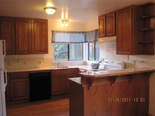 2 Oak Ave - Photo 3 of 9