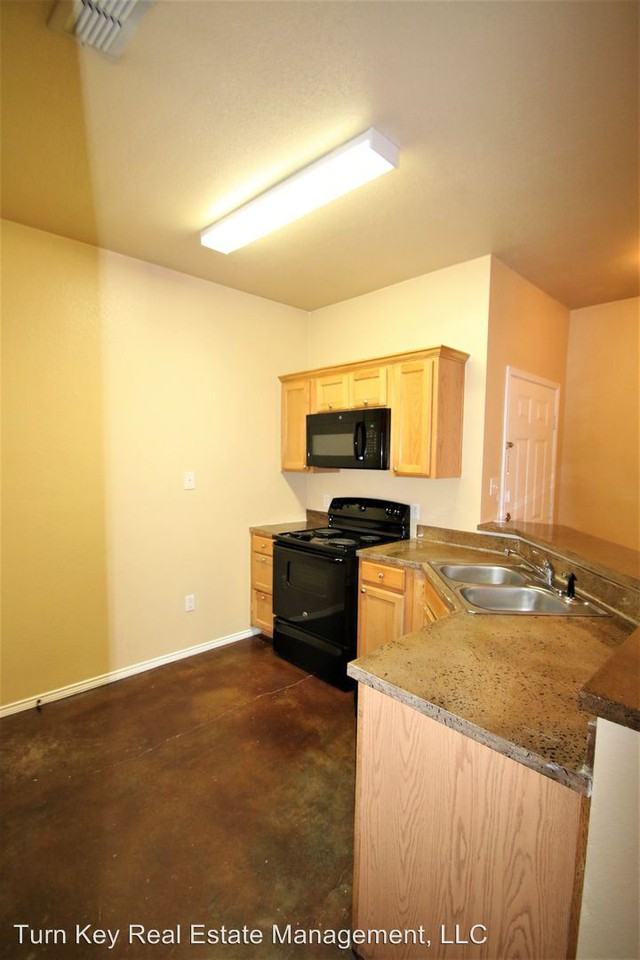 141-147 Lindas Creek Ln - Photo 3 of 18