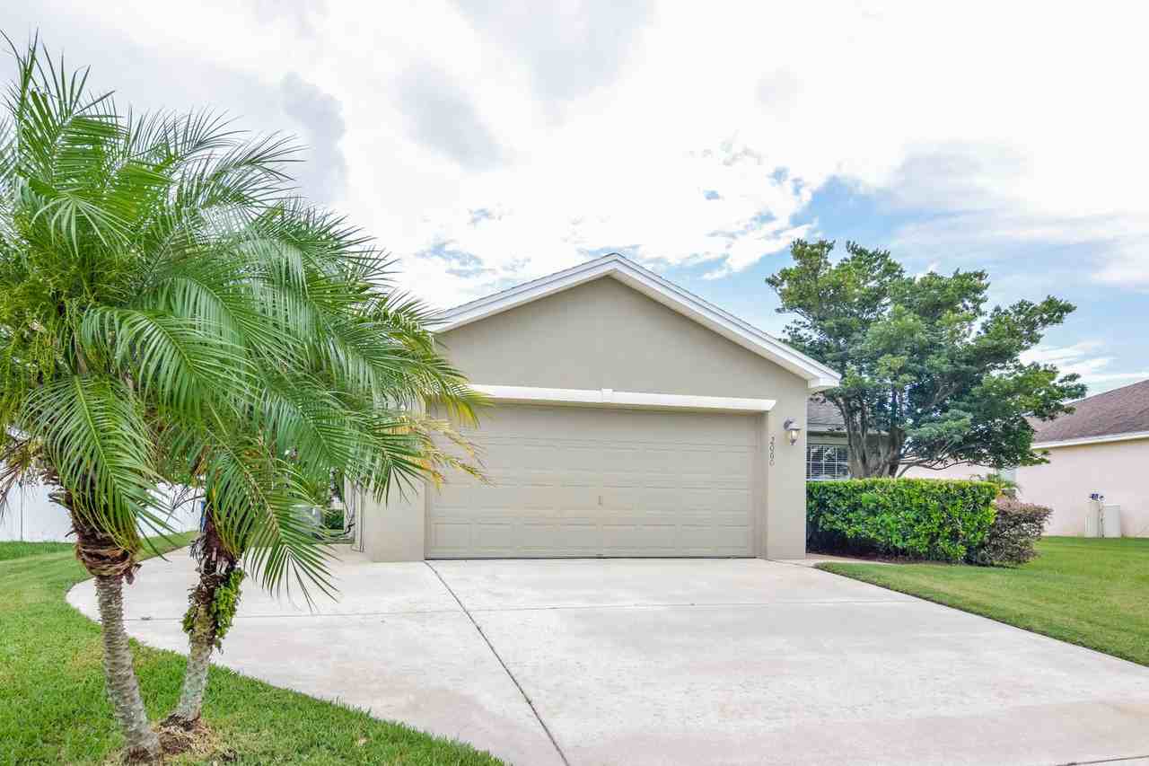 2060 Chickadee St - Photo 2 of 21