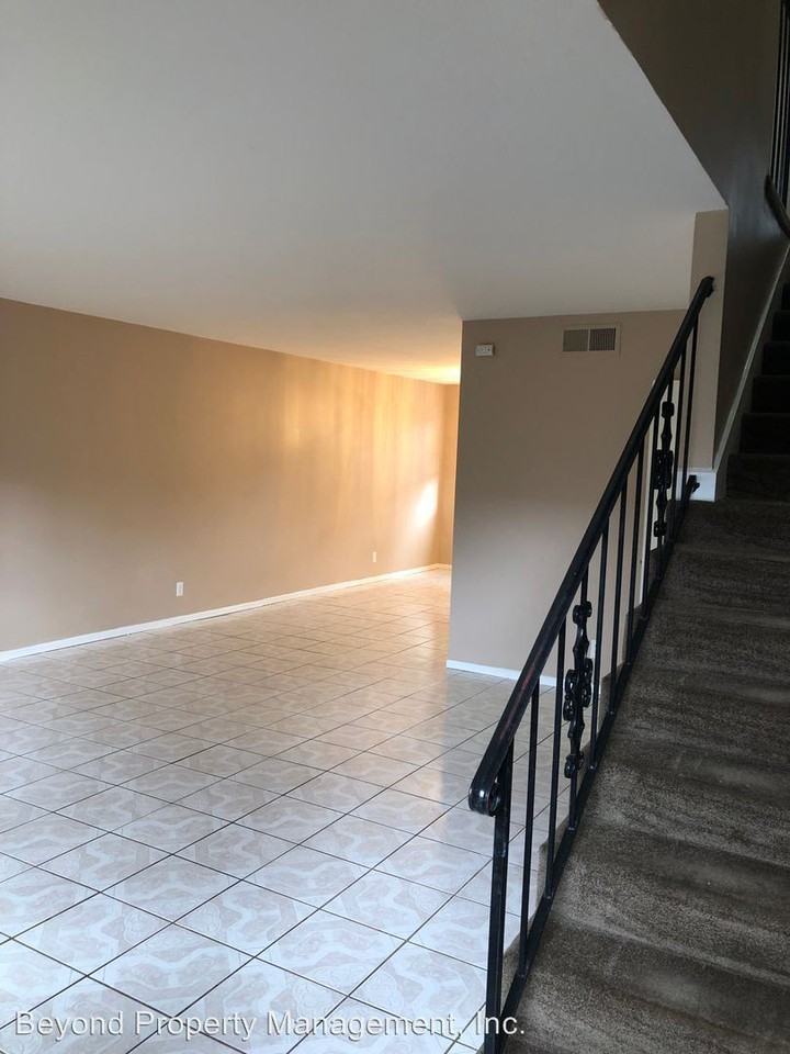 122 Palmyra Dr - Photo 3 of 13