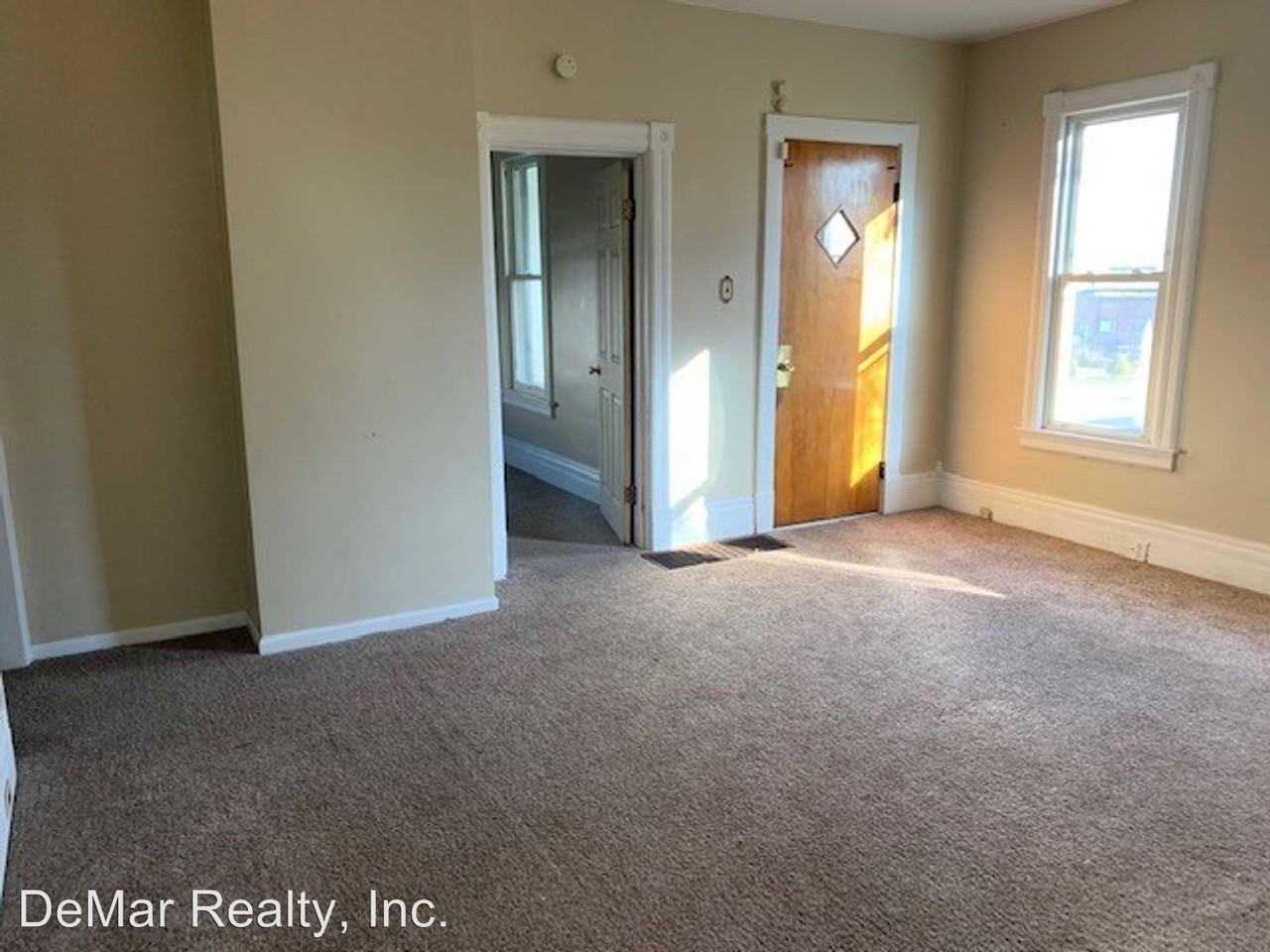 1621 Manhattan Ave. - Photo 3 of 7