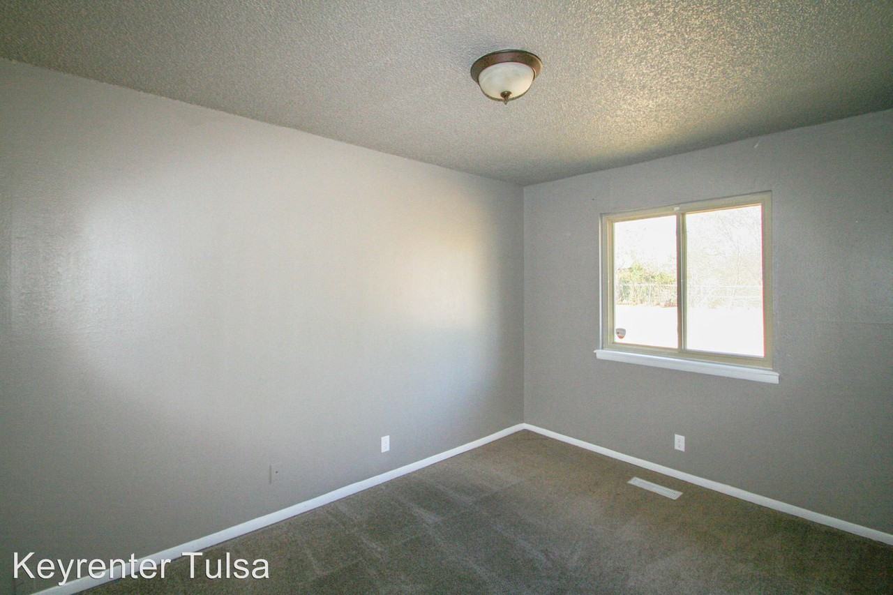 222 S 185th E Ave - Photo 3 of 8