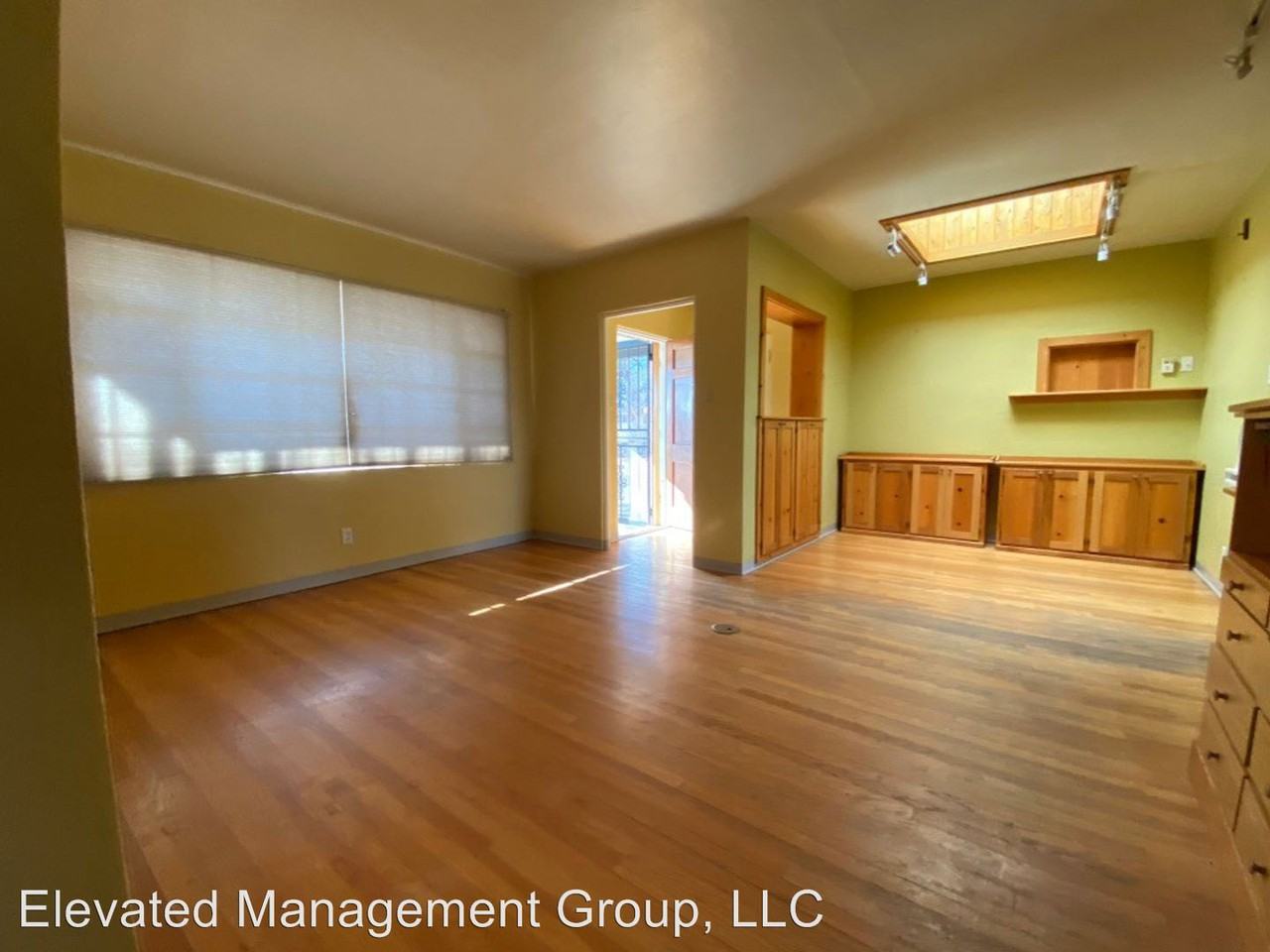 4613 Burton Se - Photo 3 of 10