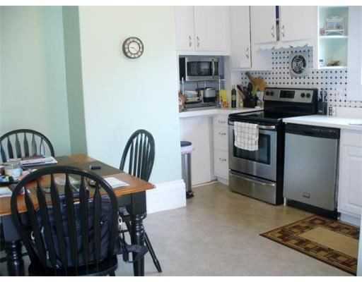 220 High St #4 - Photo 3 of 7