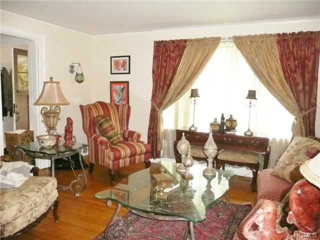 327 Washington Ave - Photo 2 of 15