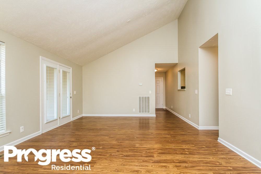 608 Waywood Cir - Photo 2 of 15