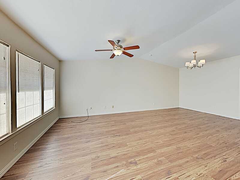 7116 Culver Ave - Photo 2 of 16