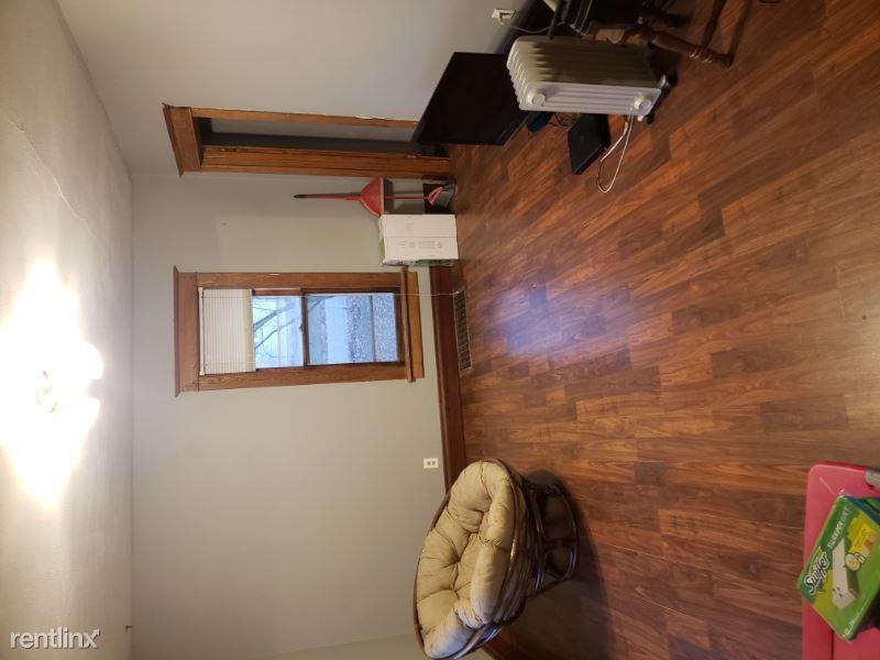 101 E Walker St - Photo 3 of 11