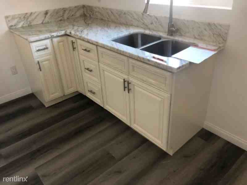 10853 Telfair Ave - Photo 3 of 12