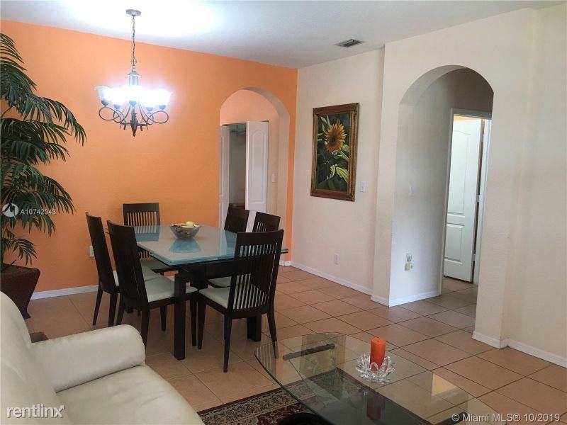 17044 Sw 137th Ct - Photo 3 of 15