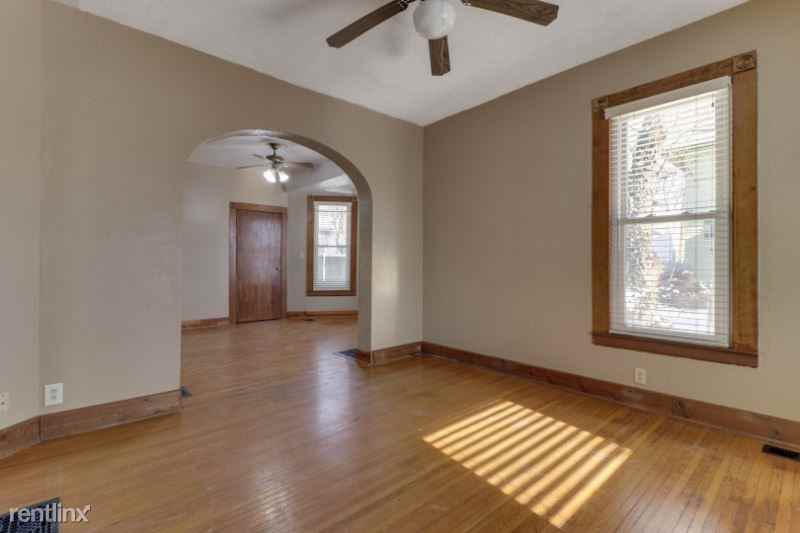 514 E Jackson St - Photo 2 of 25