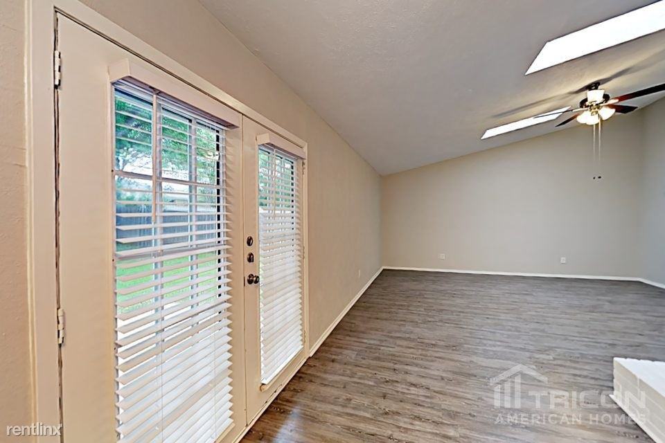 2420 Heathercrest Drive - Photo 2 of 16