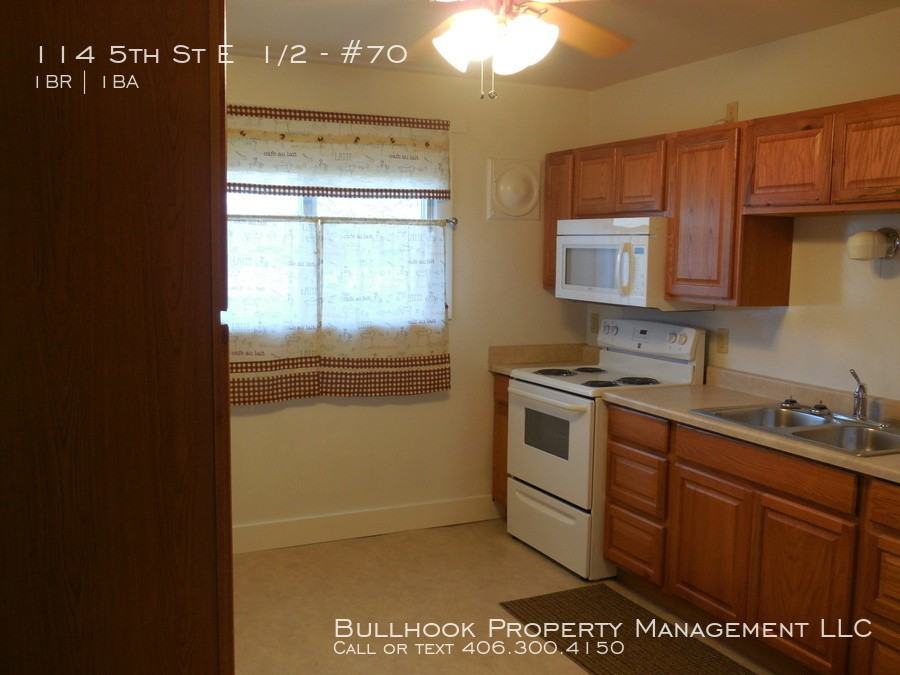 114 5th St E 1/2 #70 - Photo 2 of 9