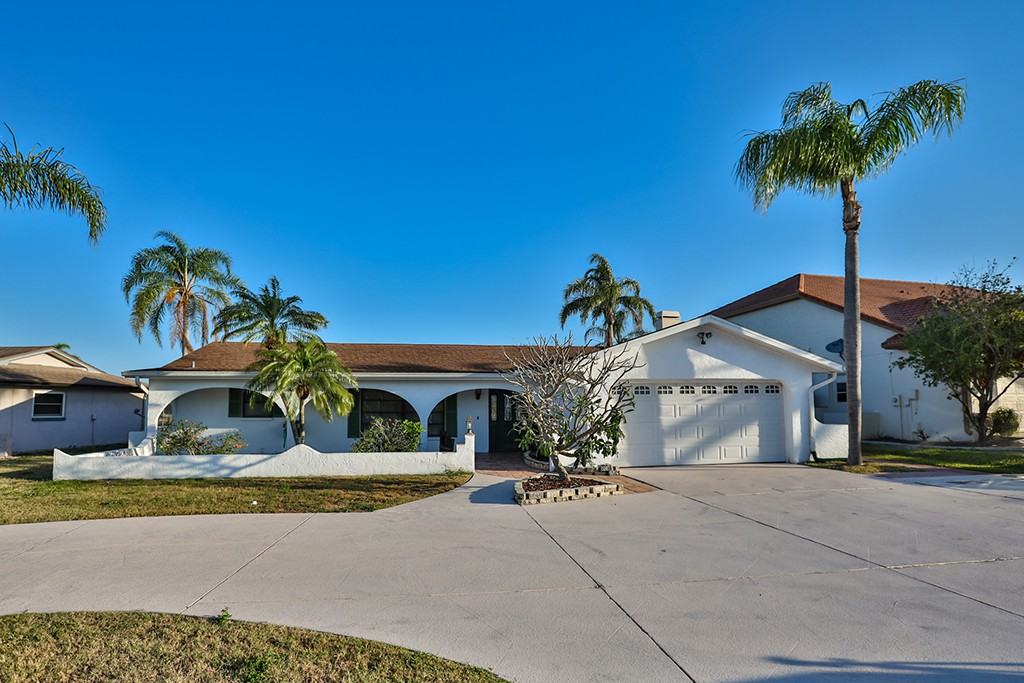 6422 Lake Sunrise Dr - Photo 2 of 18