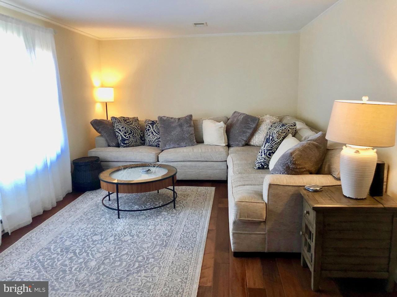 289 3rd Street - Photo 3 of 26