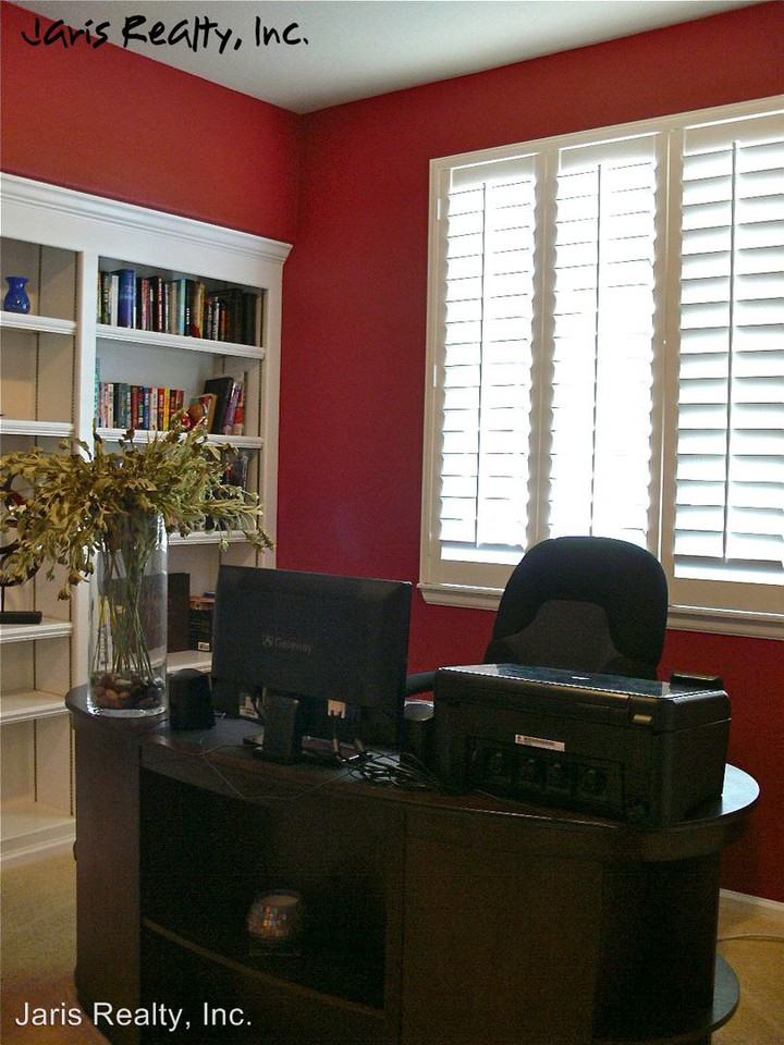 6825 Shannock Avenue - Photo 2 of 26