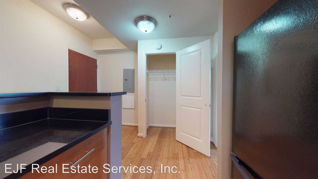 715 6th Street Nw #904 - Photo 3 of 34
