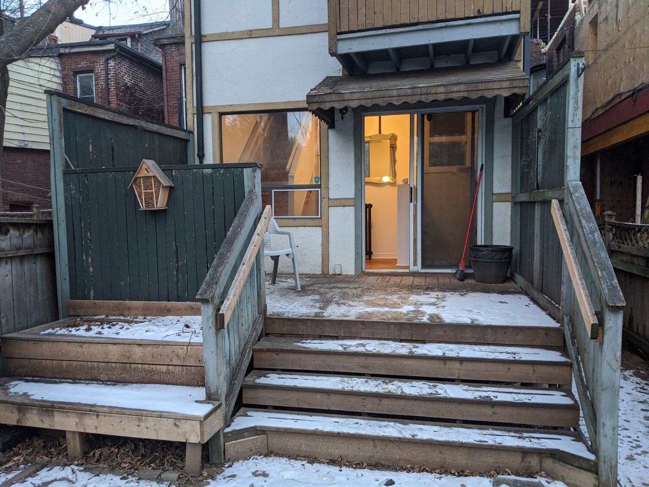 Bloor St & Dovercourt Road, Toronto, ON M6H 2W5 Studio Apartment for