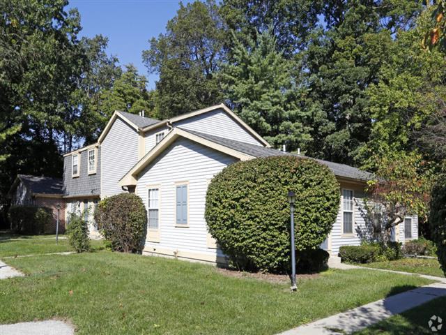 Oakwood Apartments & Townhomes - Photo 6 of 23