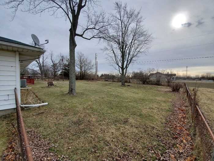 203 West Walnut Street - Photo 3 of 20