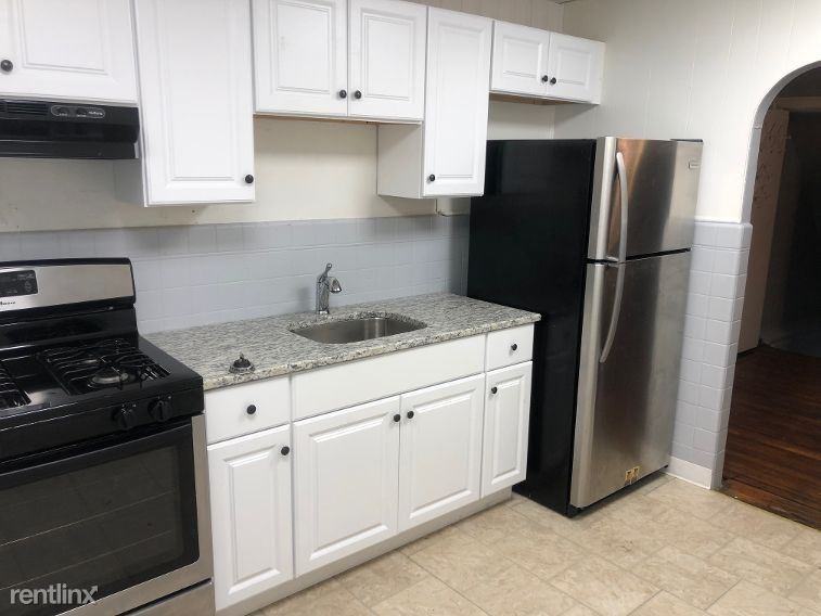 3138 Barnett Street - Photo 3 of 10