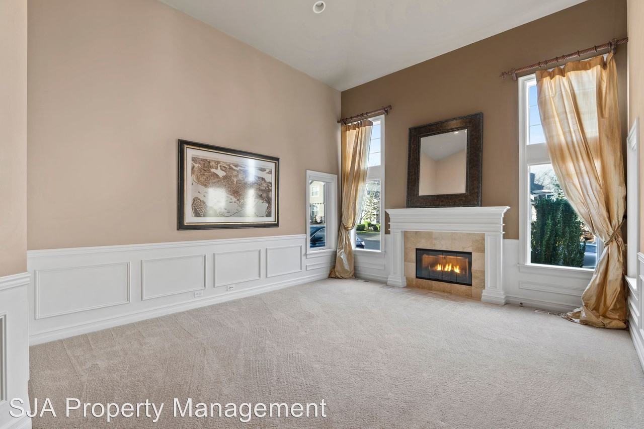 216 259th Ave Ne - Photo 3 of 25