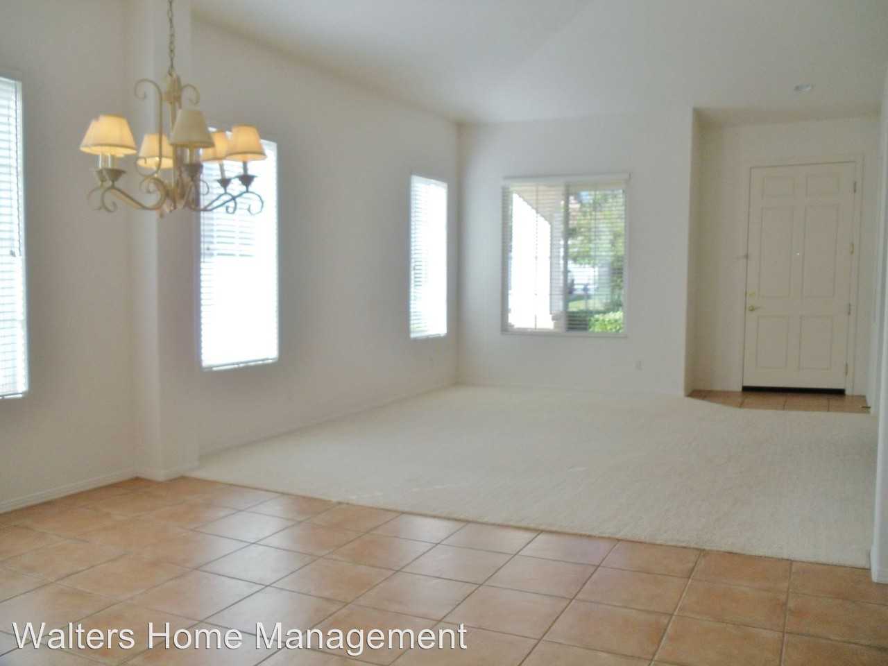 3136 Ferncreek Ln - Photo 2 of 15